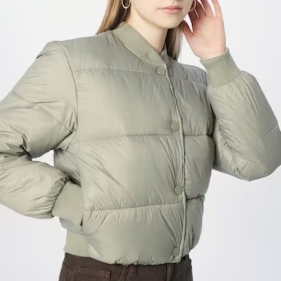 Abercrombie & Fitch Quilted Crop Puffer Jacket - Picture 1 of 14
